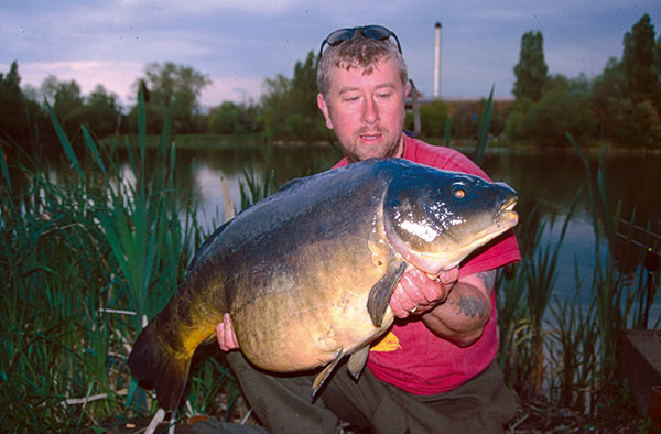 Specimen Carp Lakes  Big Carp Lakes - Anglers Delight!