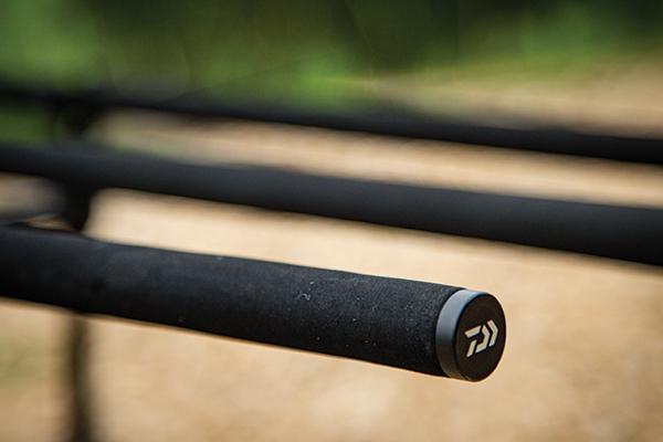 Daiwa Black Widow Carp Rod Review - eTackle