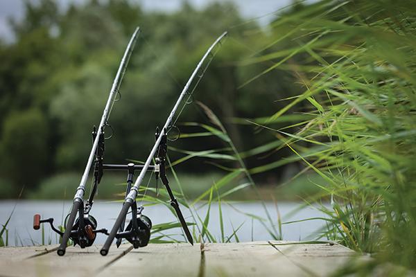 Xtractor Spod Rod with SONIK's Rod Bird